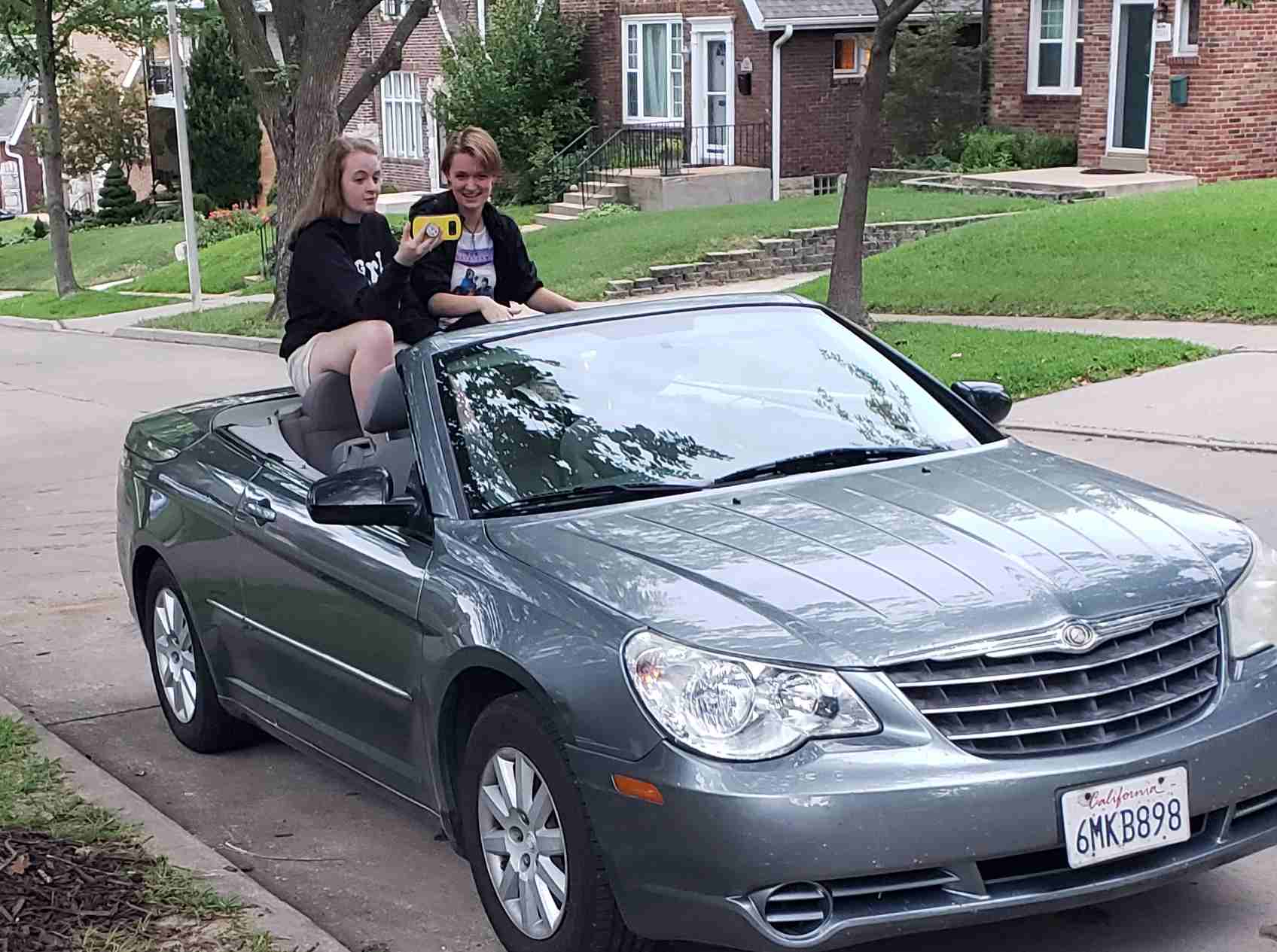 2019-08-30 Jane Cate Chbring blogging.jpg